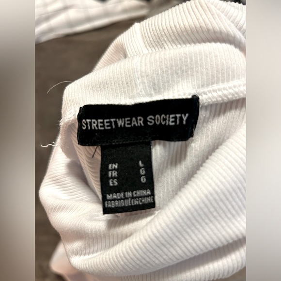 Ribbed Turtleneck Long Sleeve - Picture 2 of 3